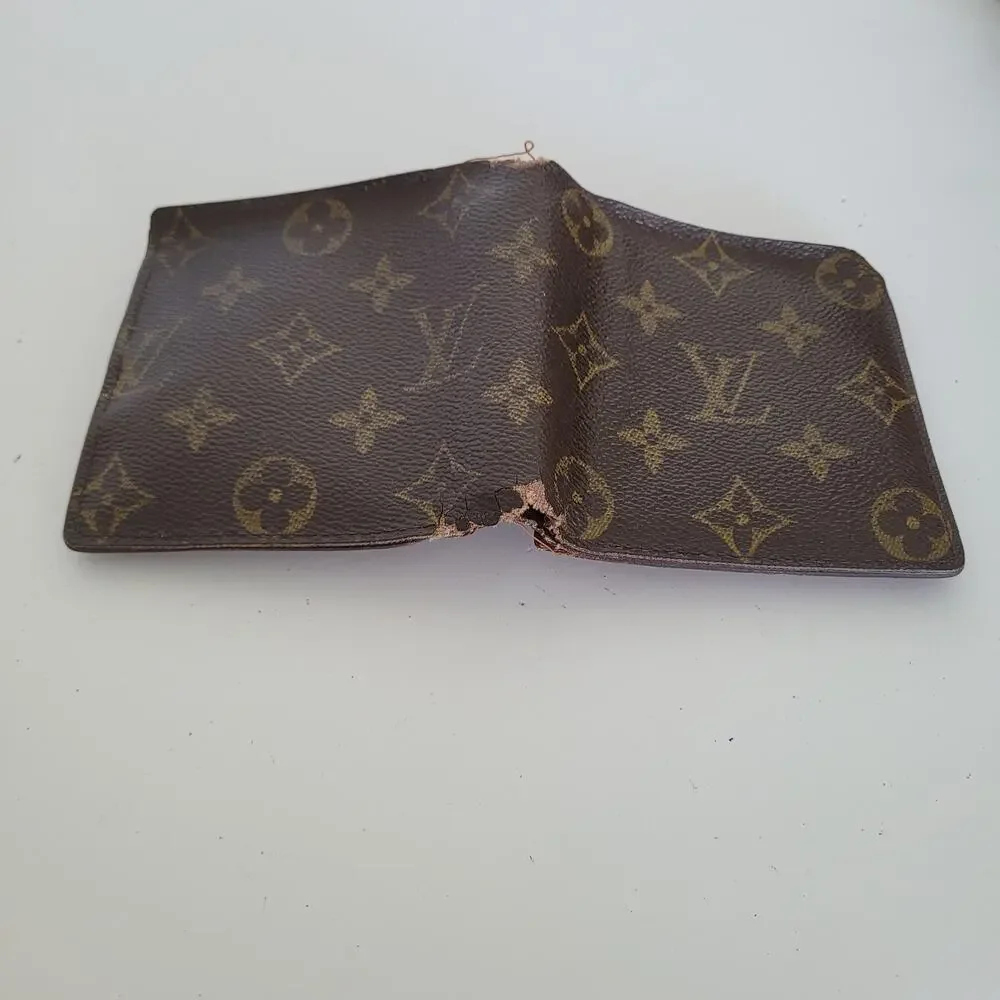 Vintage Louis Vuitton Men's LV‎ Brown Bi-Fold Leather Wallet Monogram Classic